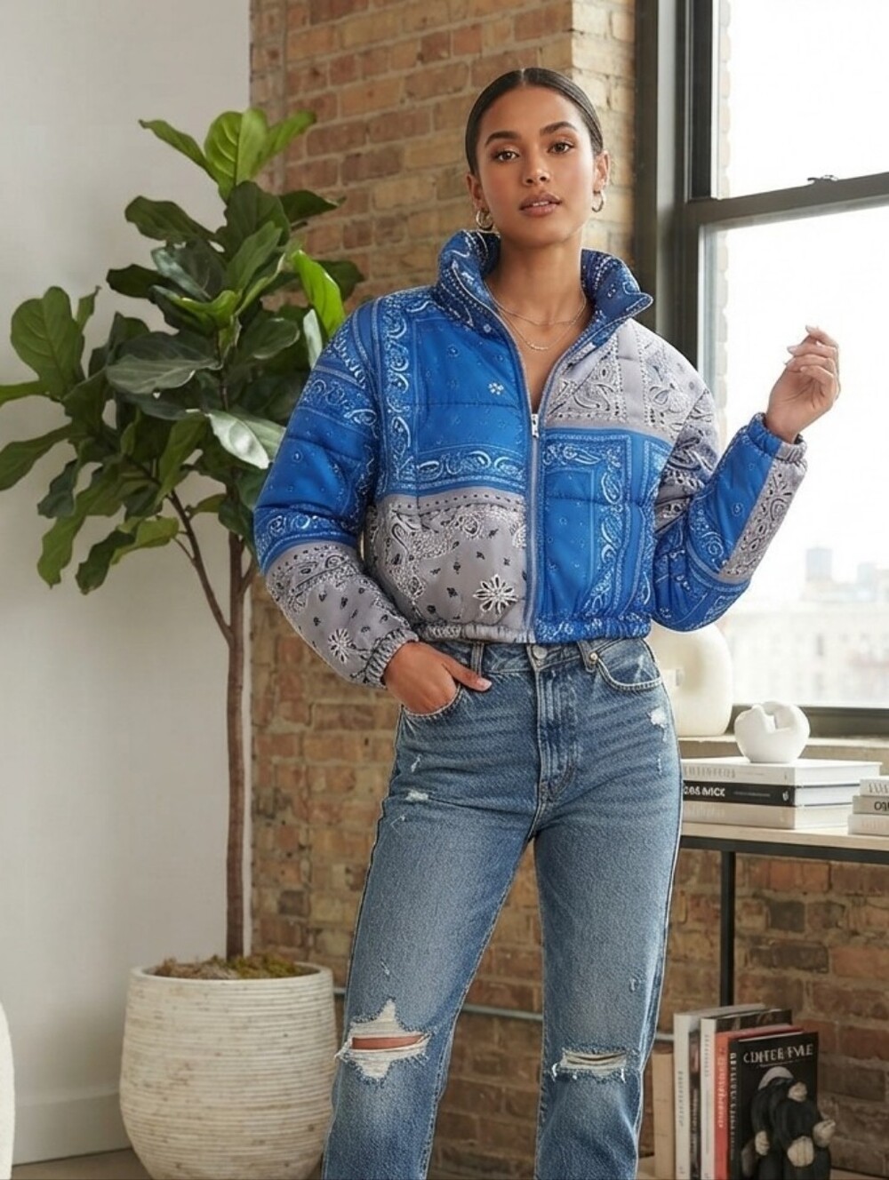 Cropped Bandana Print Puffer Jacket - Blue